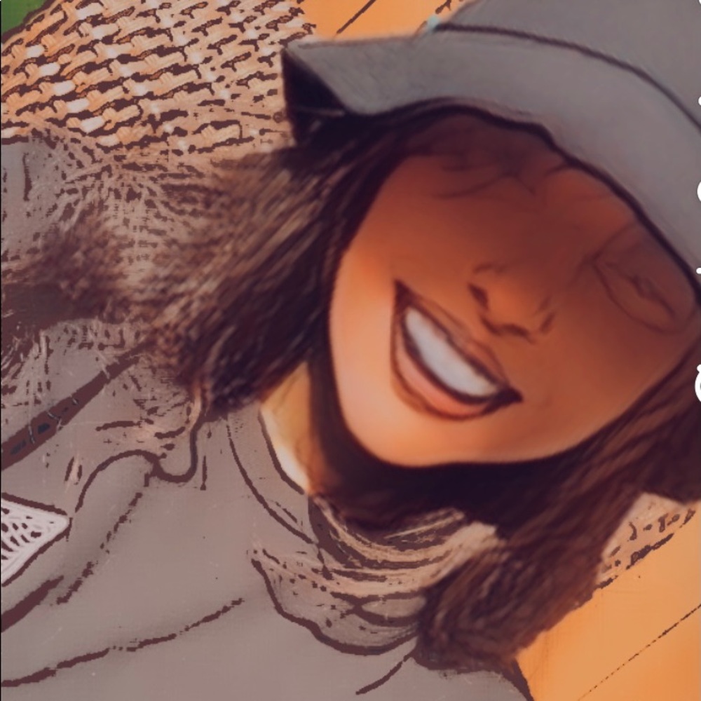 Meet your Posher, Danielle